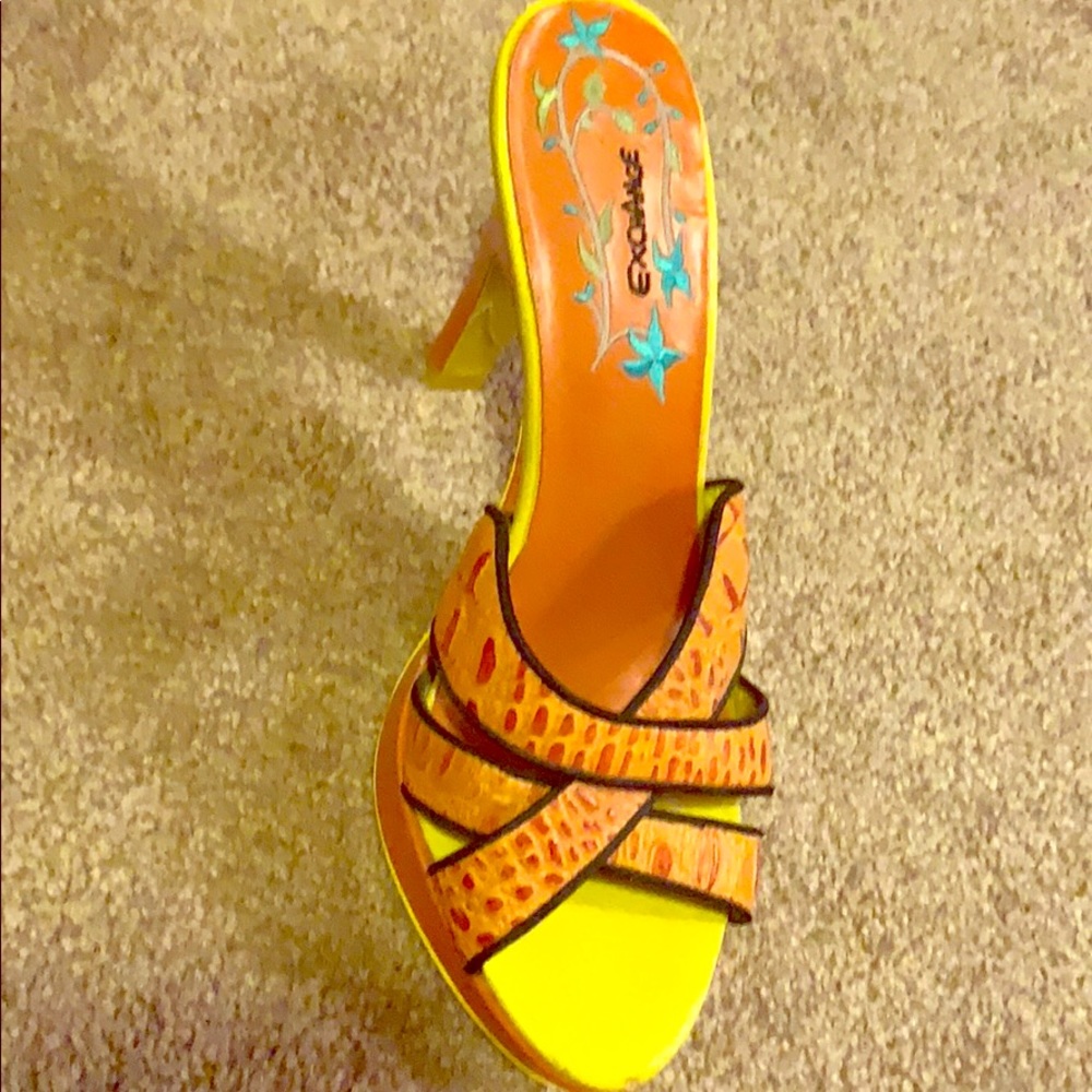 Never worn orange & yellow sandal